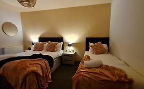 4 Bedroom Luxury House. Bike Park Wales. Secure Bike Store. Brecon Beacons