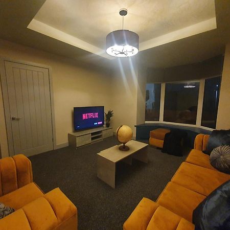 4 Bedroom Luxury House. Bike Park Wales. Secure Bike Store. Brecon Beacons Dowlais Exterior photo