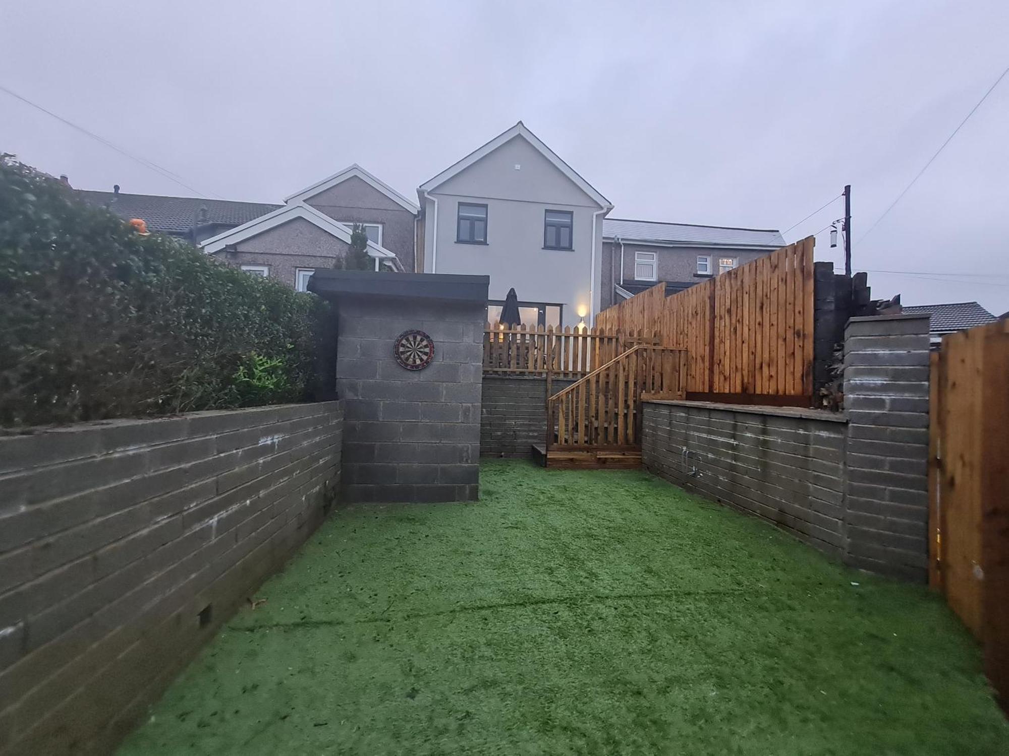 4 Bedroom Luxury House. Bike Park Wales. Secure Bike Store. Brecon Beacons Dowlais Exterior photo